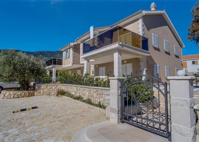 Lucica 360 Sea View Suite